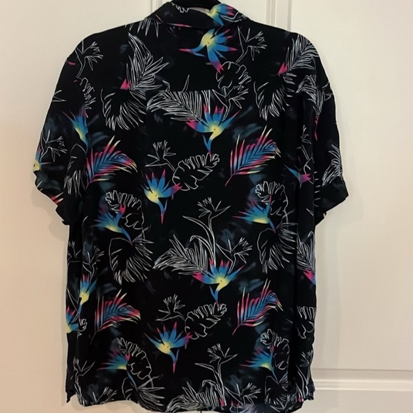 Original Use button-down leaf print - Picture 2 of 4